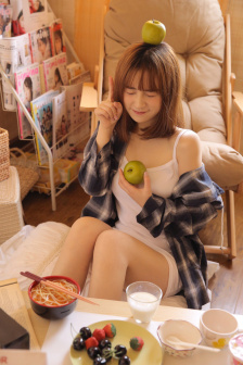 女生下面流出白色粘稠物是因为什么